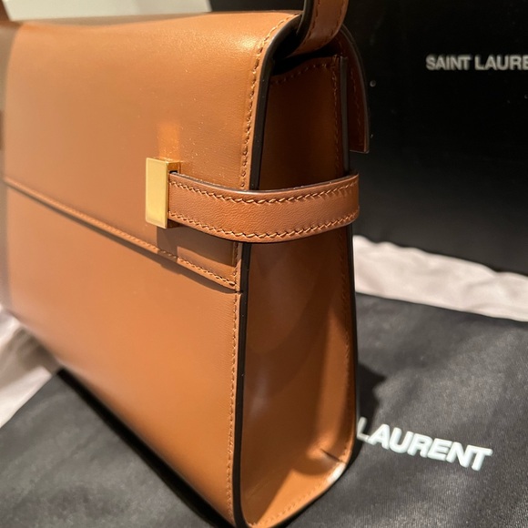 Sold out everywhere! Saint Laurent Small Manhattan in Brown! - Picture 6 of 9